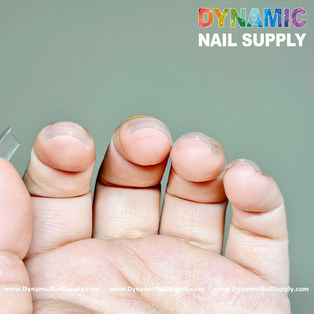 Box of short square clear nail tips - 6