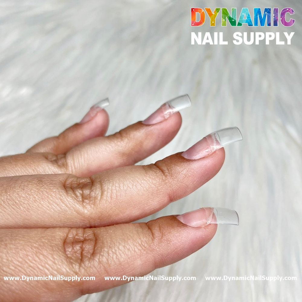 Box of short square clear nail tips - 9